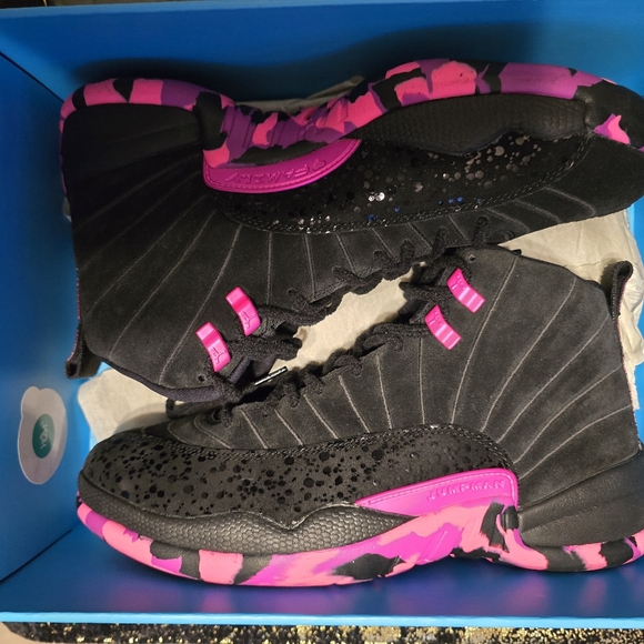 JORDAN RETRO 12 DOERNBECHER SZ 10 - Picture 3 of 10